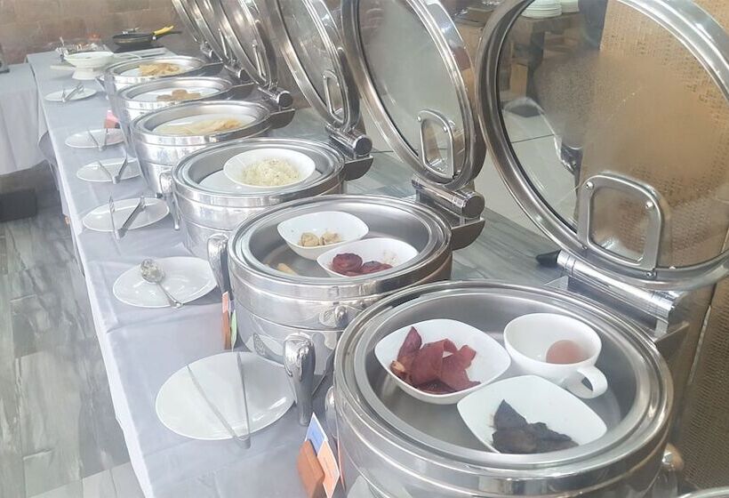 هتل Coventina Lake Suites