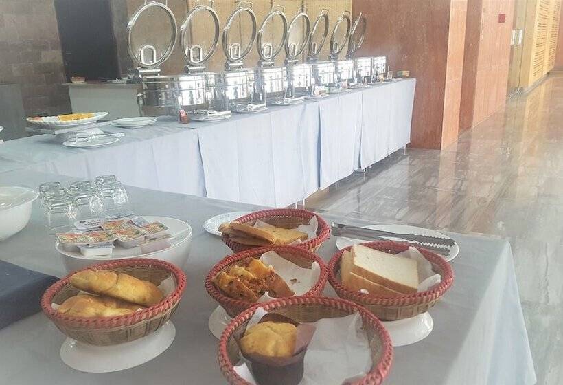 هتل Coventina Lake Suites