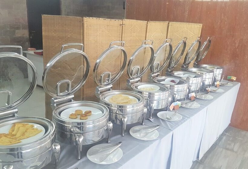 هتل Coventina Lake Suites