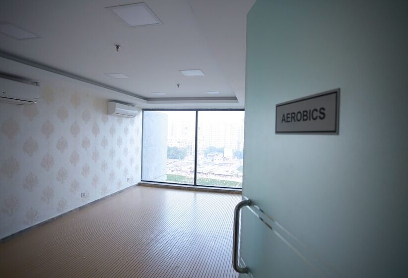 هتل Coventina Lake Suites