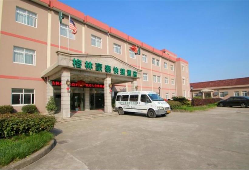 호텔 Greentree Inn Pudong Disney Resort Airport Town Express