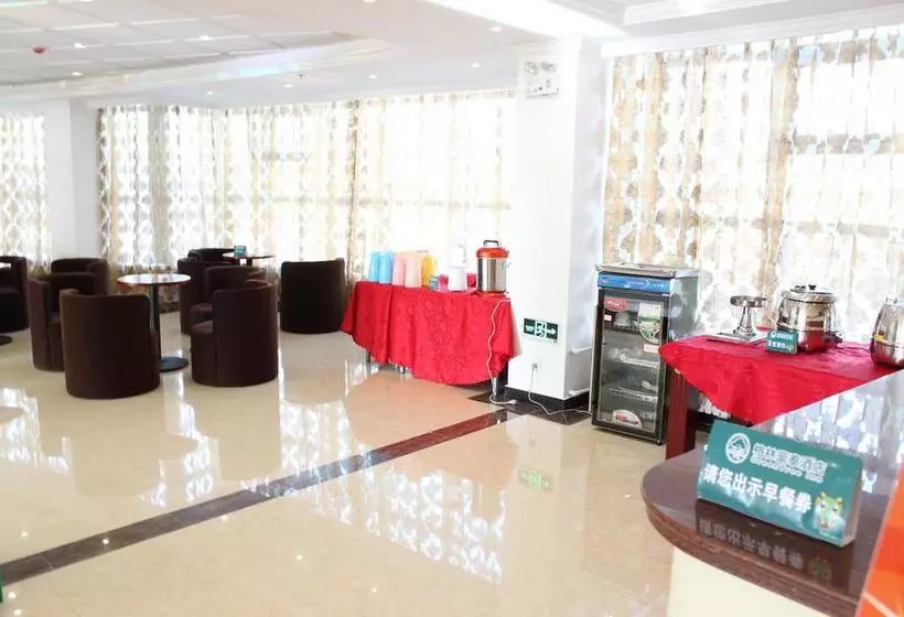 هتل Greentree Inn Pudong Disney Resort Airport Town Express