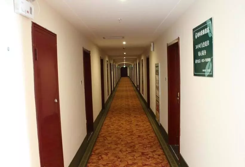 هتل Greentree Inn Pudong Disney Resort Airport Town Express
