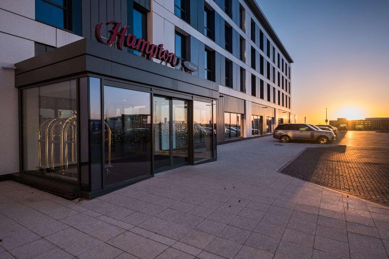 ホテル Hampton By Hilton Aberdeen Airport