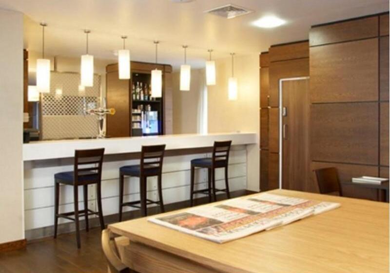 ホテル Hampton By Hilton Aberdeen Airport