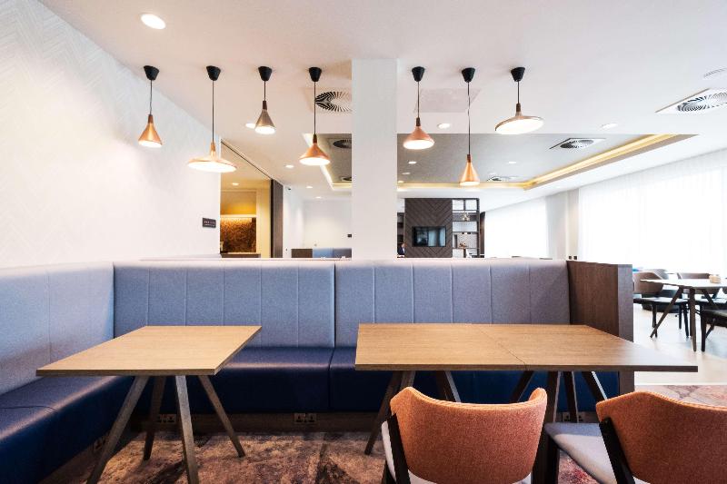 ホテル Hampton By Hilton Aberdeen Airport