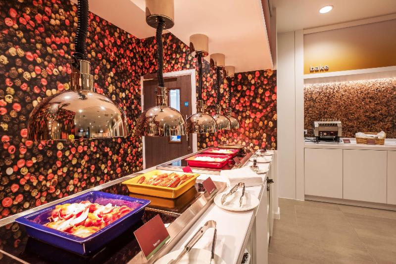 ホテル Hampton By Hilton Aberdeen Airport