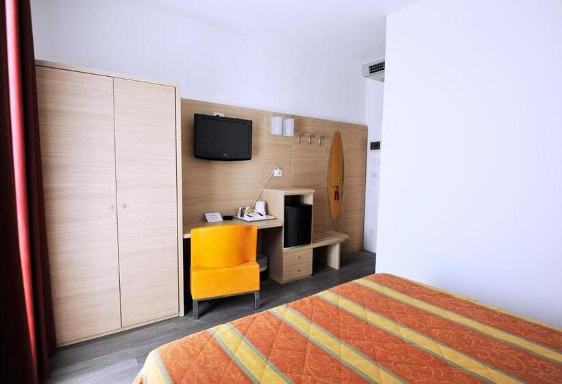 هتل Marzia Holiday Queen