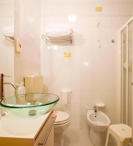 هتل Marzia Holiday Queen