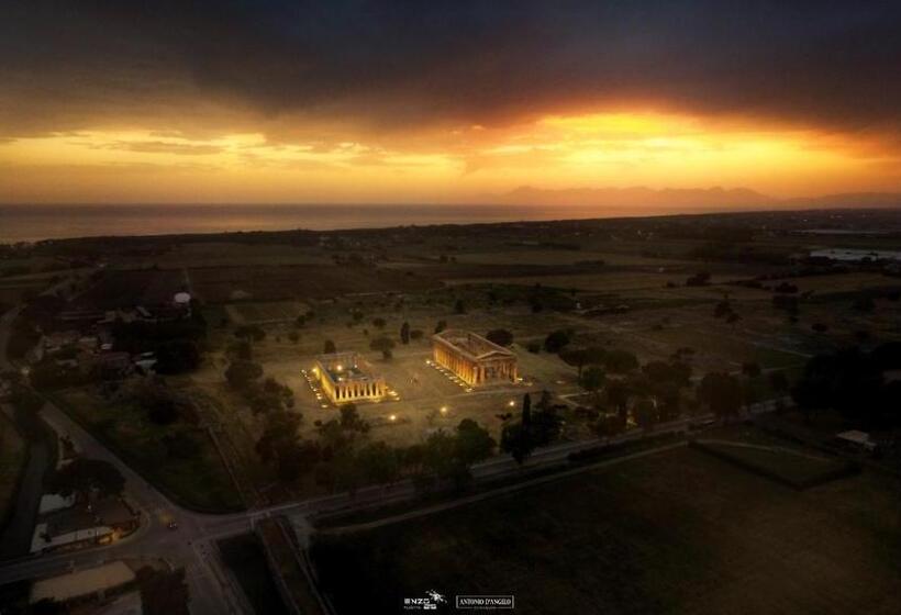 בית מלון כפרי Poseidonia Mare