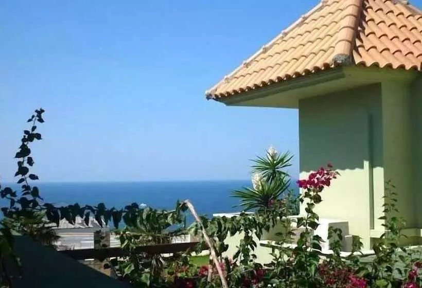 Agnanti Suites
