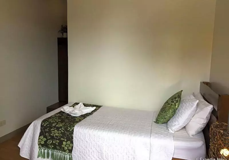 تختخواب و صبحانه Balaibinda Lodge