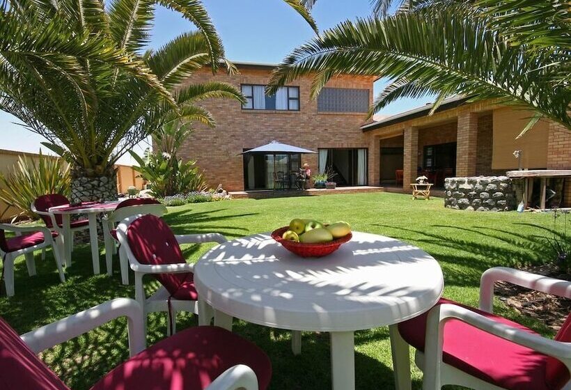 Chala Kigi Self Catering