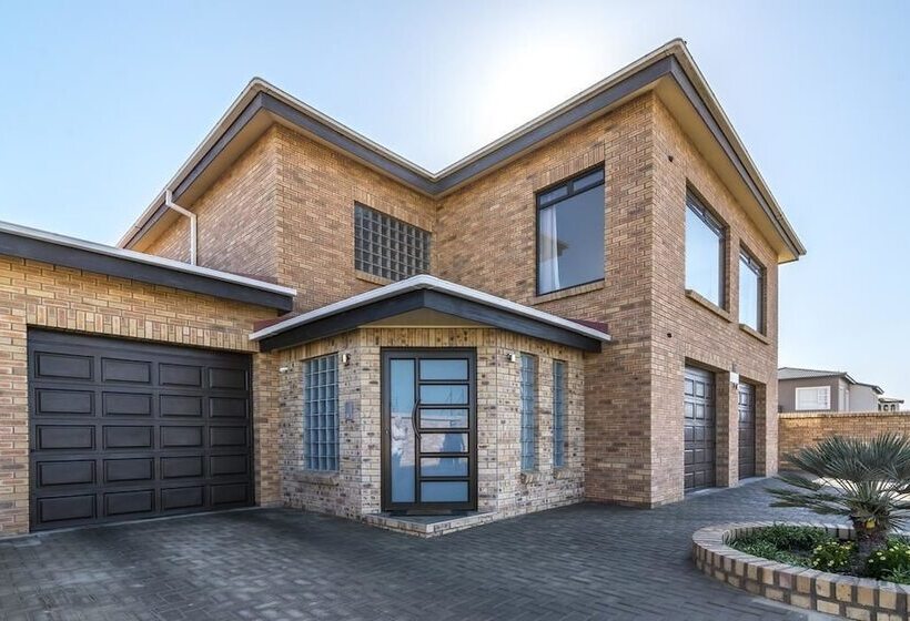 Chala Kigi Self Catering