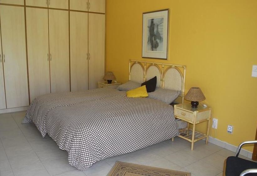 Chala Kigi Self Catering