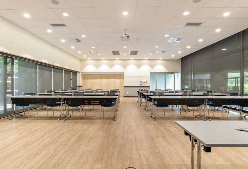 Hotel Fnb Conference Centre And