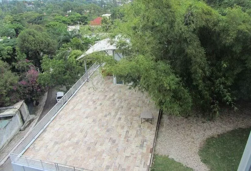 هتل Gala Tower Condo &