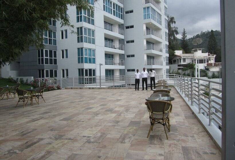 هتل Gala Tower Condo &