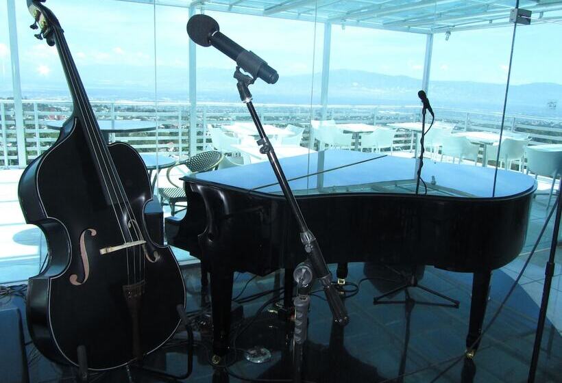 هتل Gala Tower Condo &