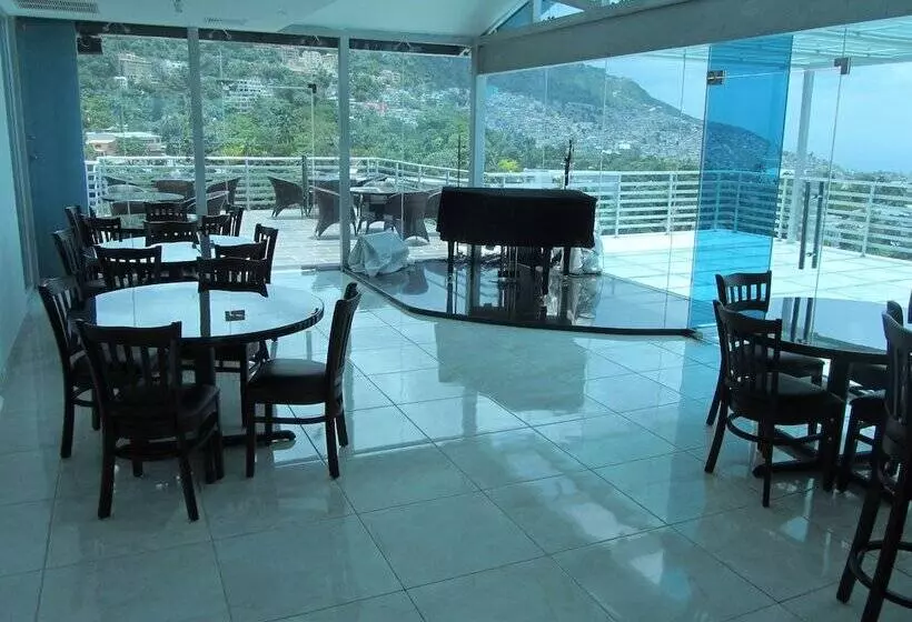 هتل Gala Tower Condo &