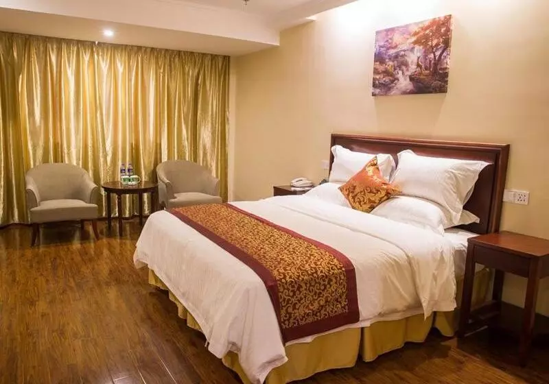 Hotelli Greentree Inn Jiangsu Suzhou Changshu Fuchunjiang International Qipeicheng Road Express