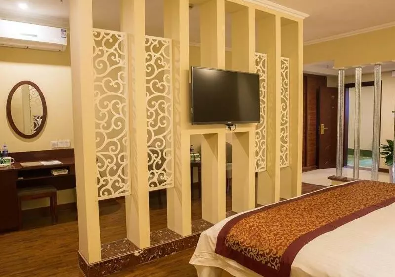 Hotelli Greentree Inn Jiangsu Suzhou Changshu Fuchunjiang International Qipeicheng Road Express