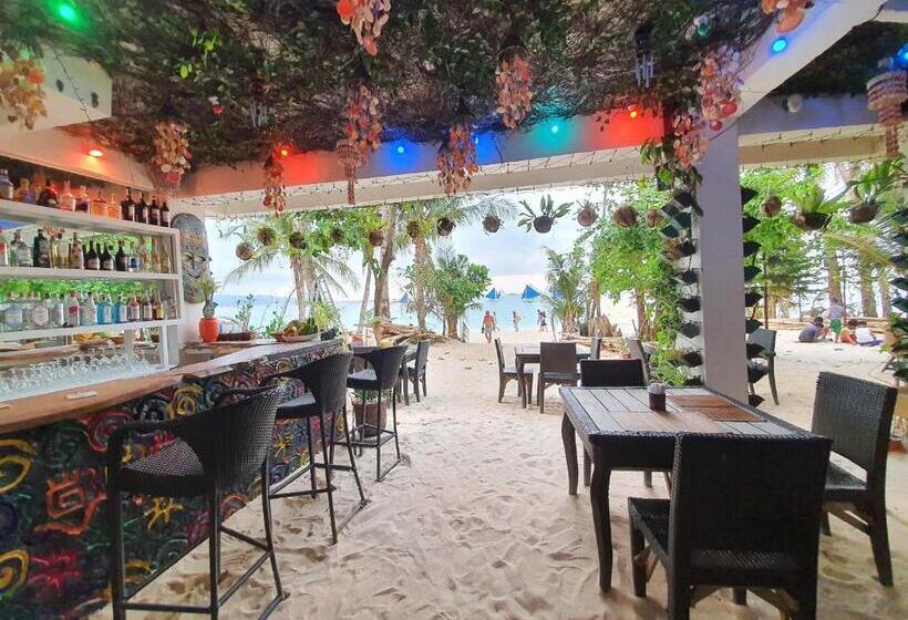 Отель Kaiyana Boracay Beach Resort