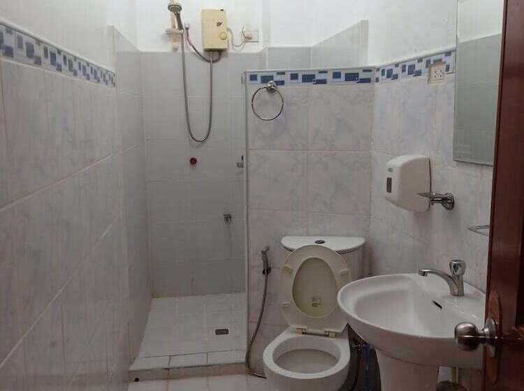 בית מלון כפרי Mb's Garden Inn