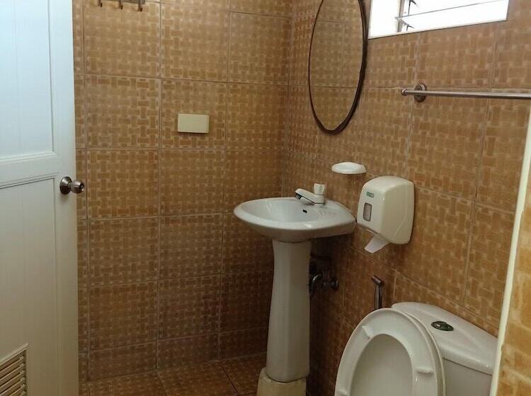 בית מלון כפרי Mb's Garden Inn