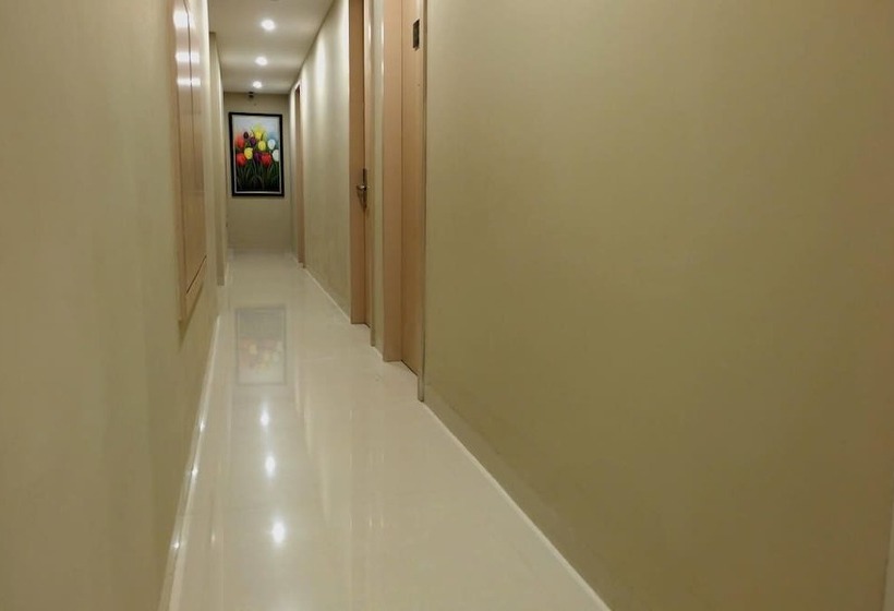 Os Hotel Airport Batam