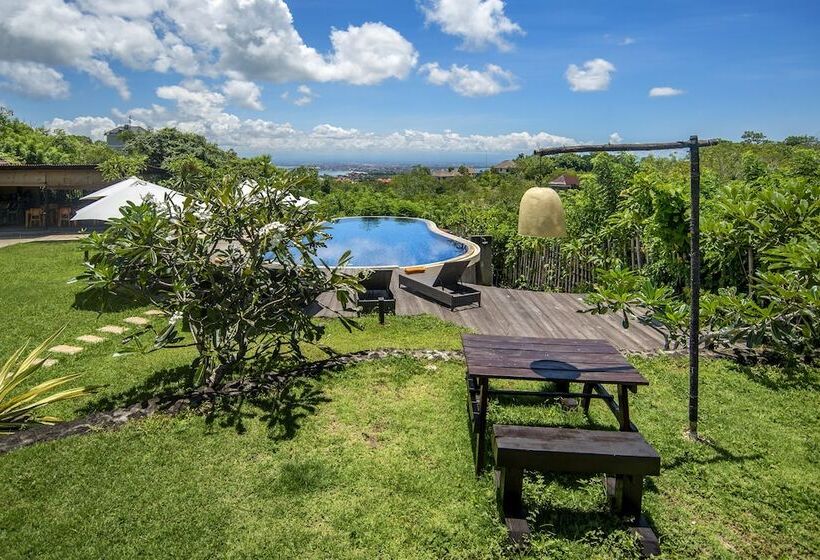 Hotel The Kirana Ungasan