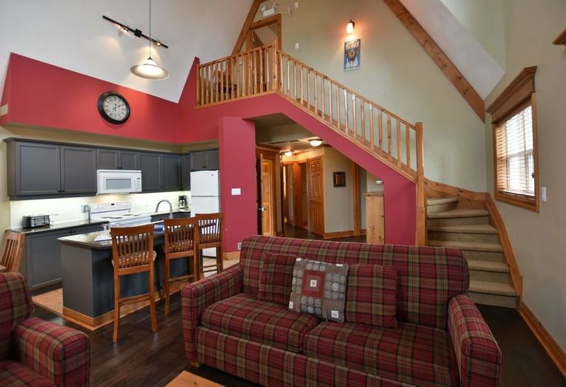 Отель The Lodges At Blue Mountain - Historic Snowbridge Condos