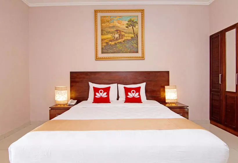 هتل Zen Rooms Raya Sririt Singaraja