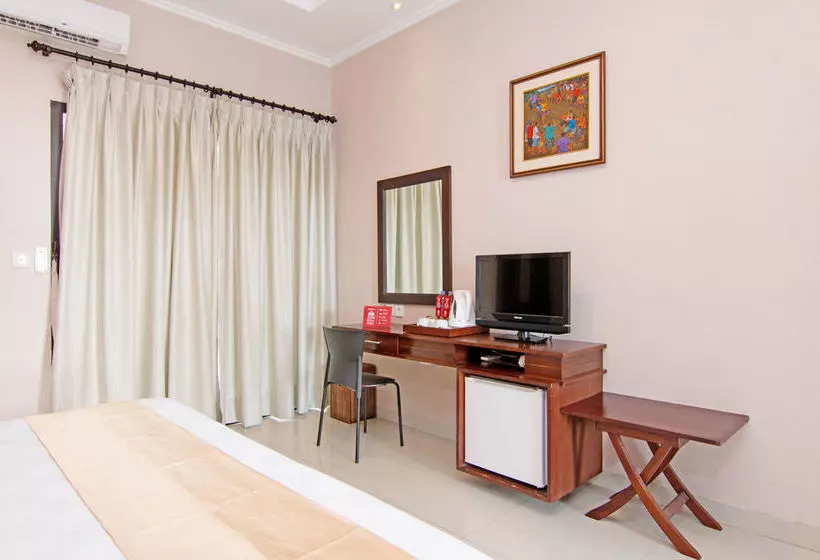 هتل Zen Rooms Raya Sririt Singaraja