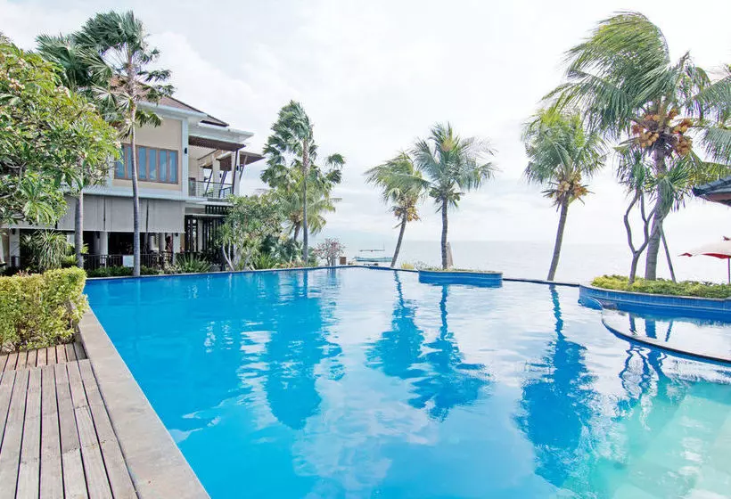 هتل Zen Rooms Raya Sririt Singaraja