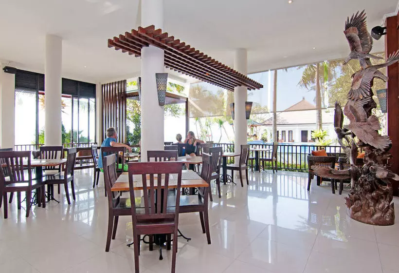 هتل Zen Rooms Raya Sririt Singaraja