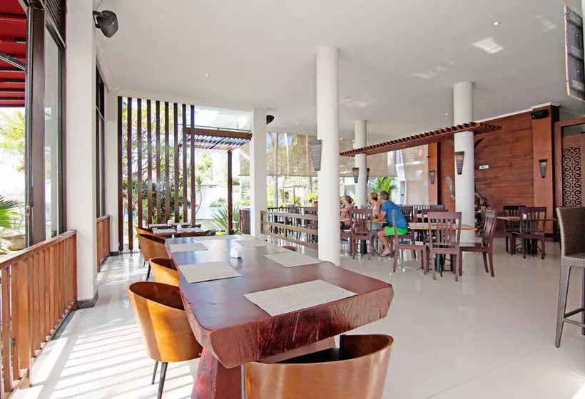 هتل Zen Rooms Raya Sririt Singaraja