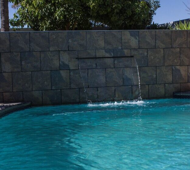 بنسيون Oppi Hoek Guest House