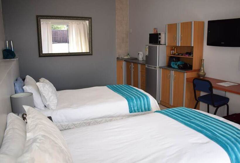 بنسيون Oppi Hoek Guest House