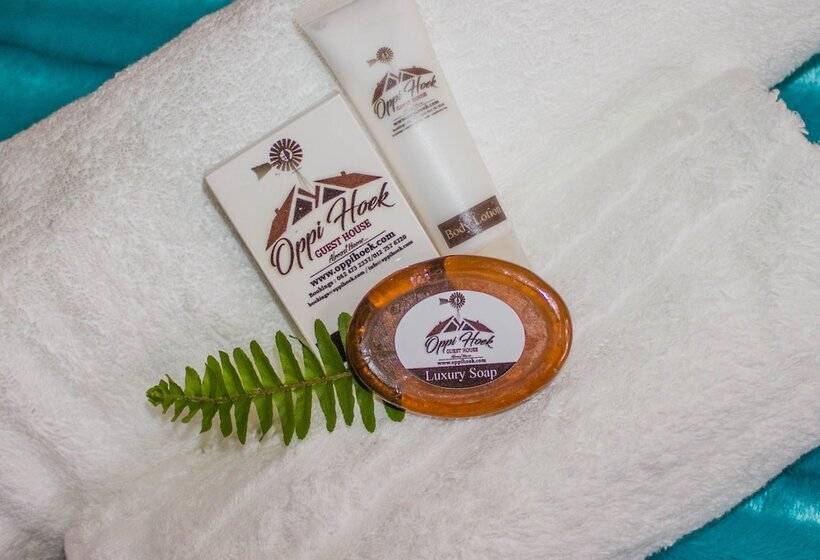 بنسيون Oppi Hoek Guest House