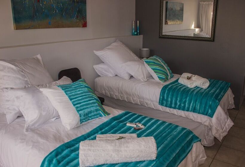 بنسيون Oppi Hoek Guest House