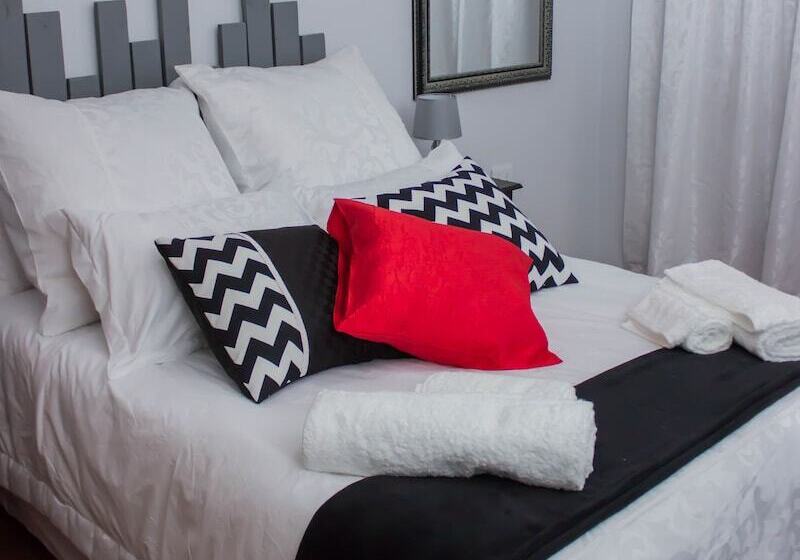 بنسيون Oppi Hoek Guest House