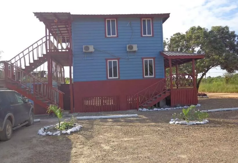 ペンション Sugar Patch Inn