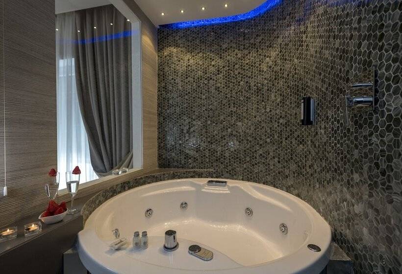 پانسیون Vatican Style