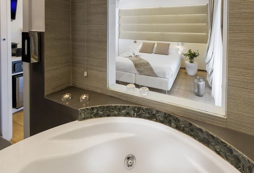 پانسیون Vatican Style