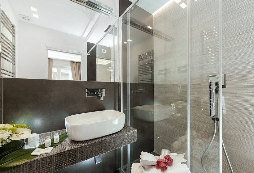 پانسیون Vatican Style