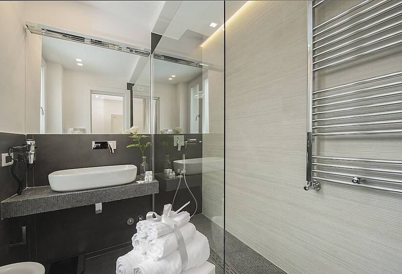 پانسیون Vatican Style