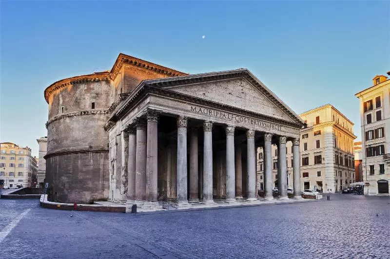 پانسیون Vatican Style
