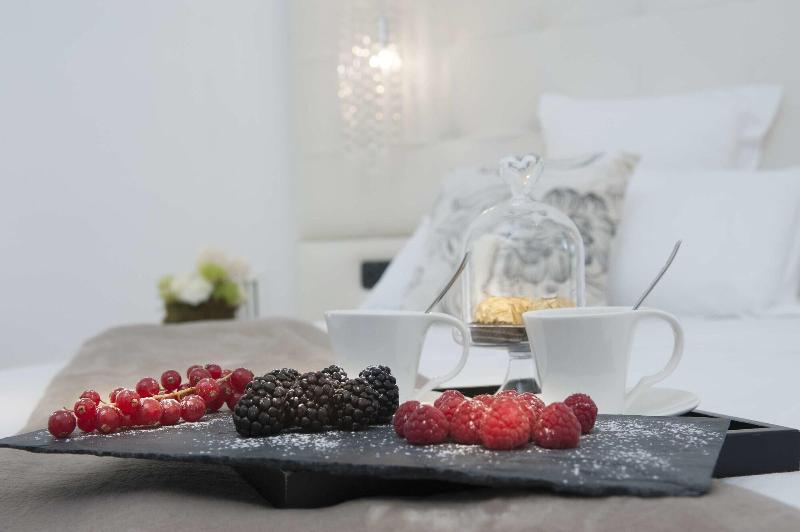 پانسیون Vatican Style