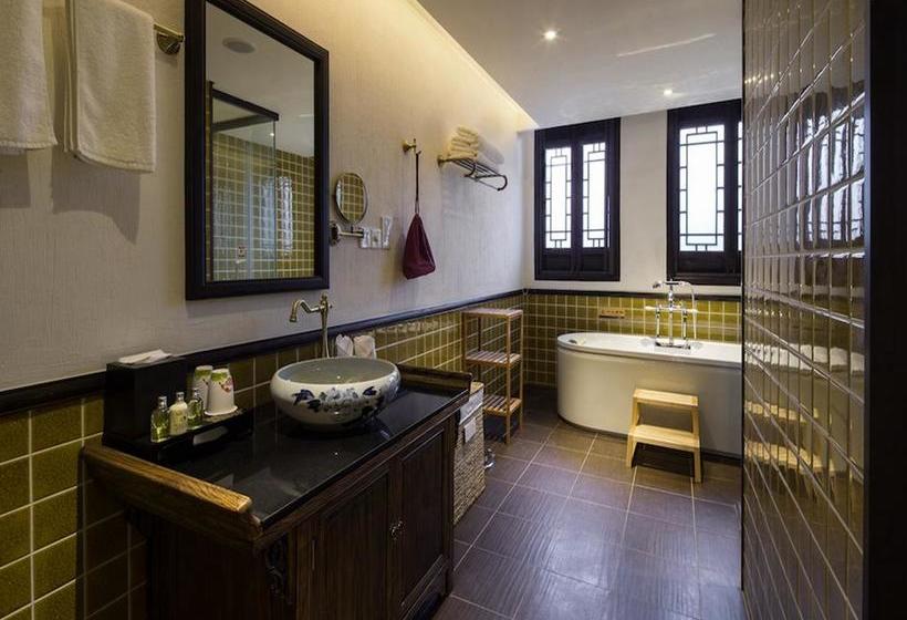 Scholars Hotel Xuntang